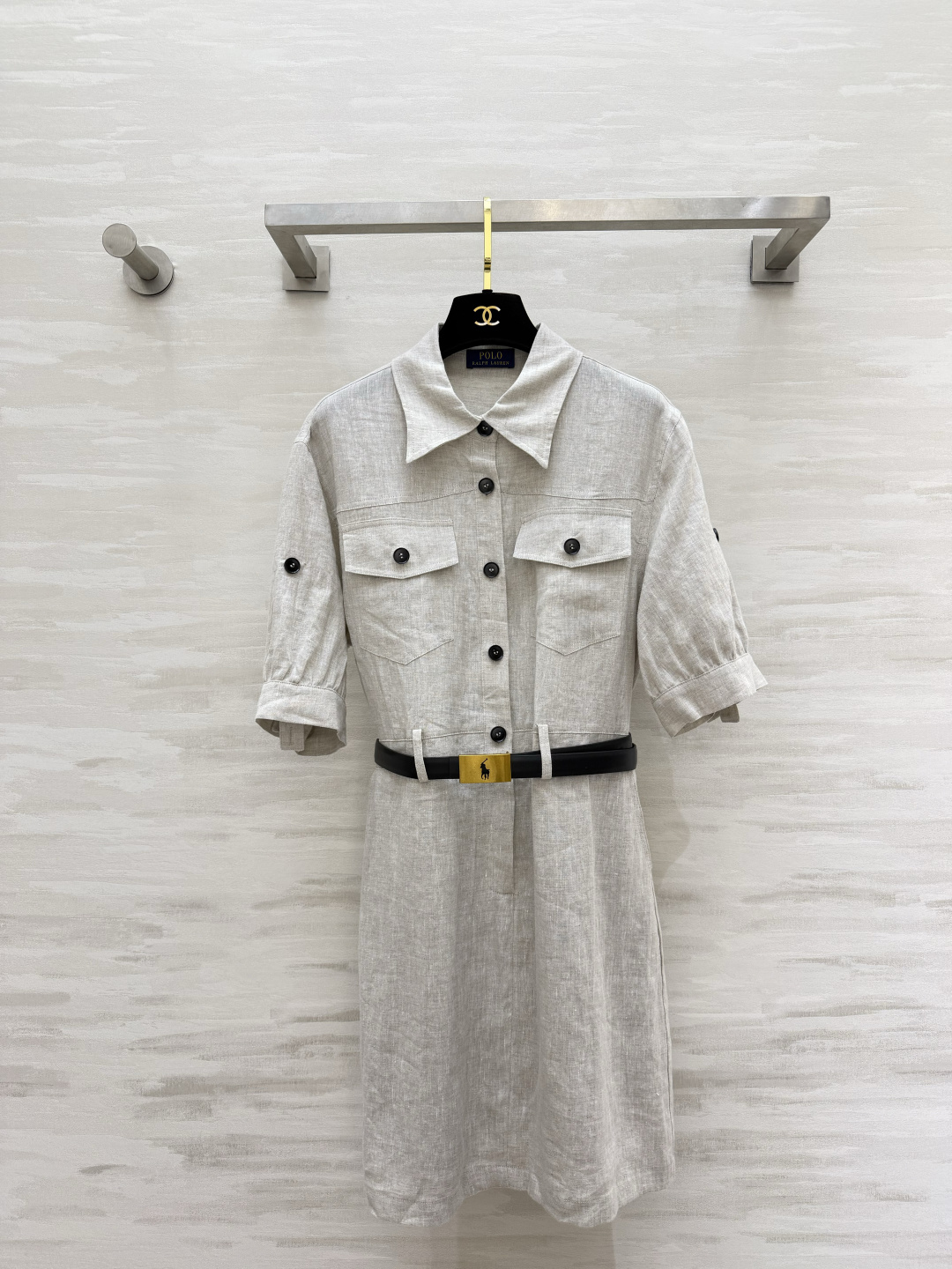 NO:901715,POLO workwear linen shirt dress, natural breathable linen｜white/hemp gray two-tone, double pocket workwear design, matching pony belt, loose A-line version to hide body fat, suitable for commuting and leisure, a must-have item in summer!  High-quality customization, available in stock first size S/M/L (S size shoulder width 42, bust 100, skirt length 89), women's clothing, skirts, shirts,19860909POLO工装亚麻衬衫连衣裙 天然透气亚麻｜白/麻灰双色 双口袋工装设计 配套小马腰带 宽松A字版型藏肉显瘦 通勤休闲两用 夏日刚需单品！高品质定制 现货首发sizeS/M/L（s码肩宽42,胸围100,裙长89）,女装,skirts,shirts,,Women's clothing