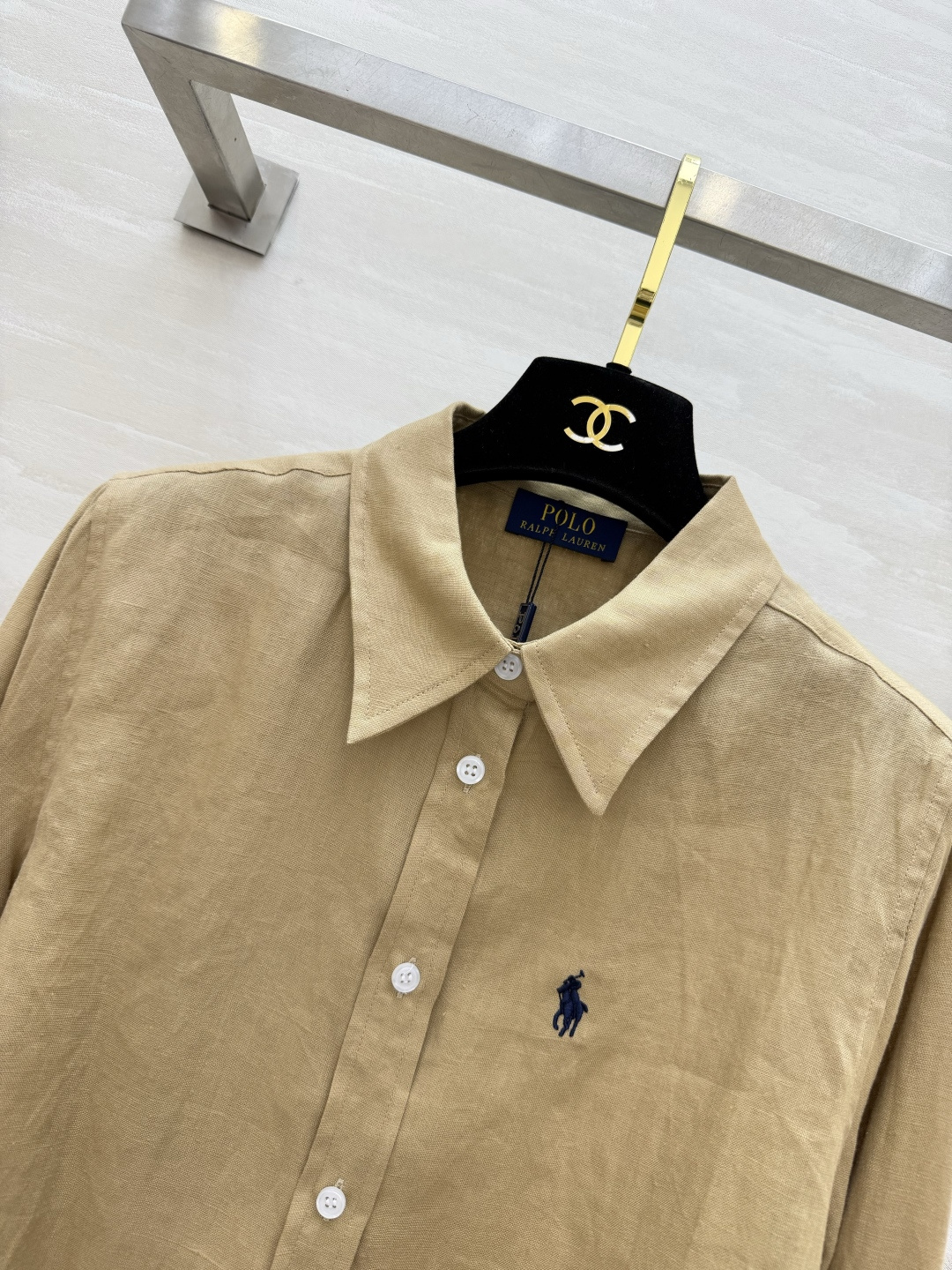 PoLo²⁶亚麻衬衫 水洗亚麻柔软亲肤 自带随性褶皱氛围感 胸口精致小马刺绣 细节提升质感 宽松长袖不挑