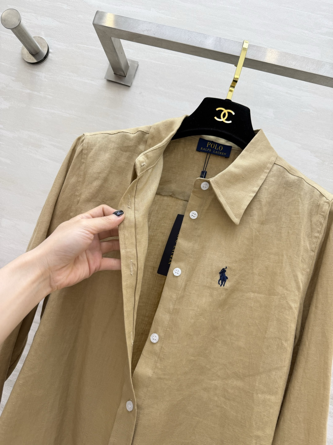 PoLo²⁶亚麻衬衫 水洗亚麻柔软亲肤 自带随性褶皱氛围感 胸口精致小马刺绣 细节提升质感 宽松长袖不挑