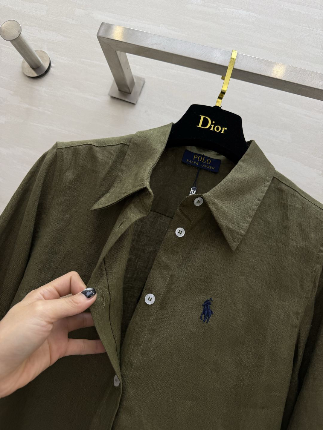 PoLo²⁶亚麻衬衫 水洗亚麻柔软亲肤 自带随性褶皱氛围感 胸口精致小马刺绣 细节提升质感 宽松长袖不挑