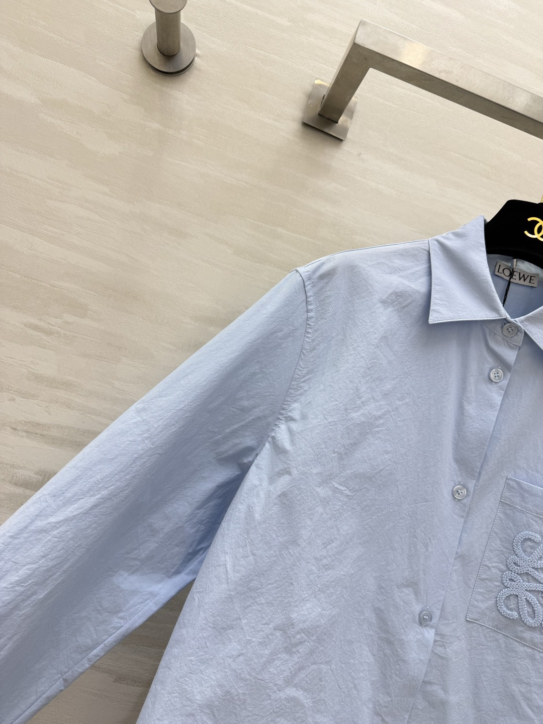 Loew♡²⁶刺绣棉衬衫 水洗软棉｜两色百搭｜立体浮雕刺绣 宽松廓形 遮肉显瘦 单穿/叠穿/防晒！一件搞
