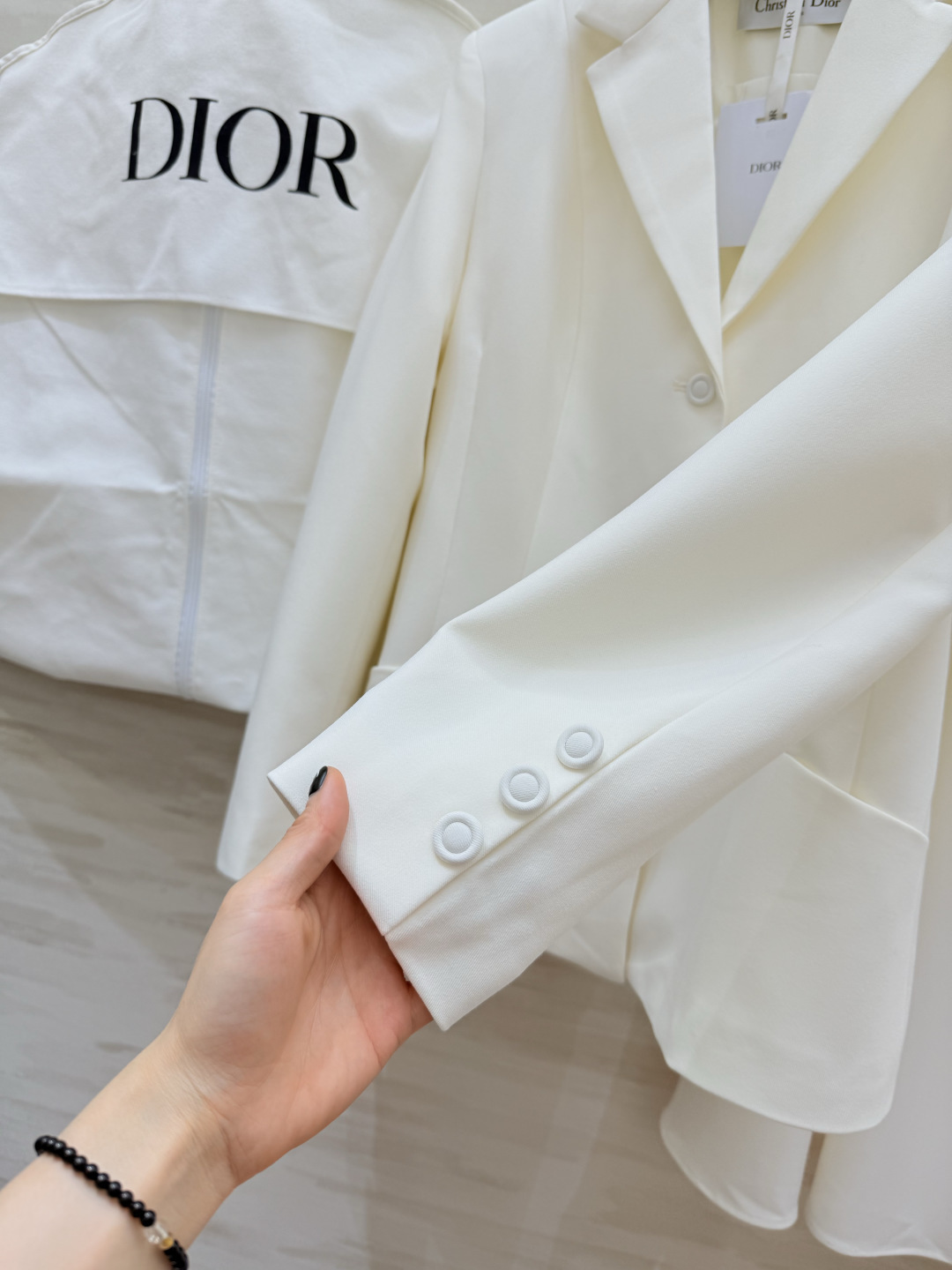#DIO♡²⁶新款 西装套装​​ 修身西装外套+高腰长裙 优雅高级 外套枪驳领 三粒扣设计 剪裁利落 凸