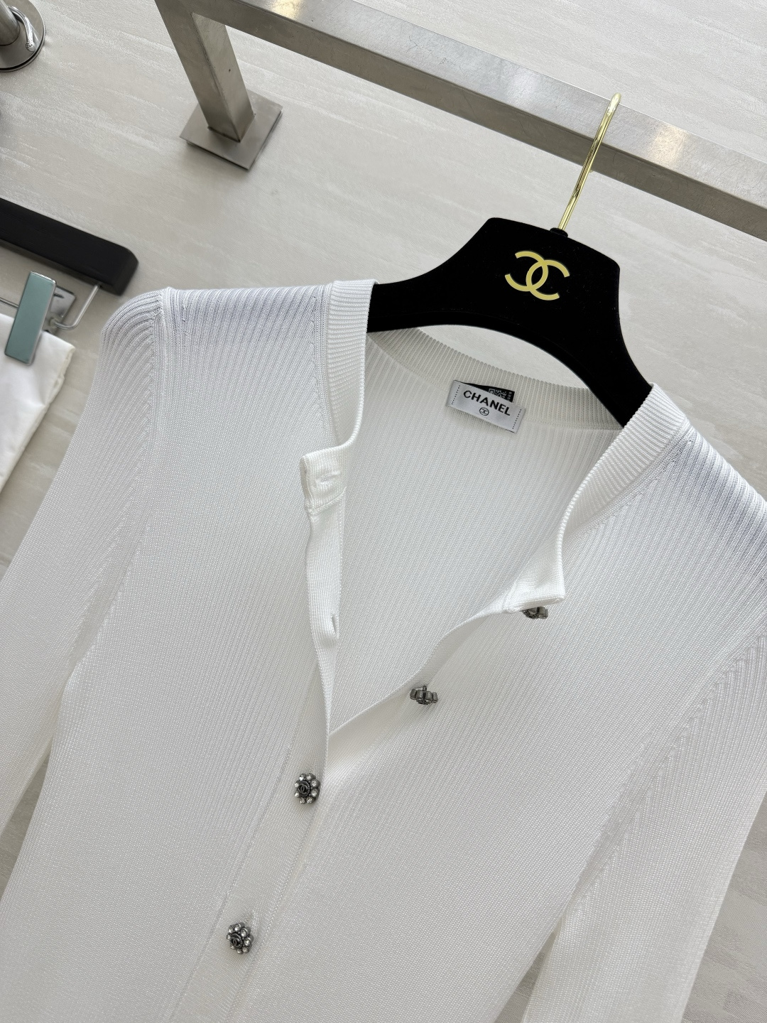 Chane♡²⁶A 纯色单排扣针织开衫 原版开发 高品质定制 现货首发size：36/38/40（）