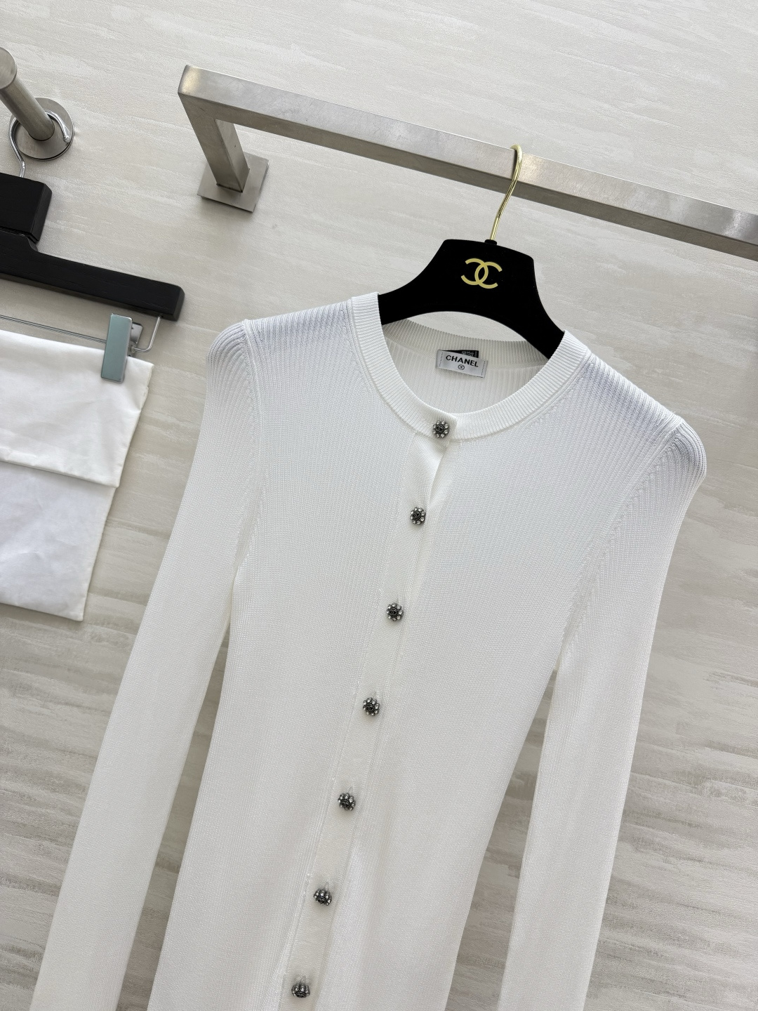 Chane♡²⁶A 纯色单排扣针织开衫 原版开发 高品质定制 现货首发size：36/38/40（）