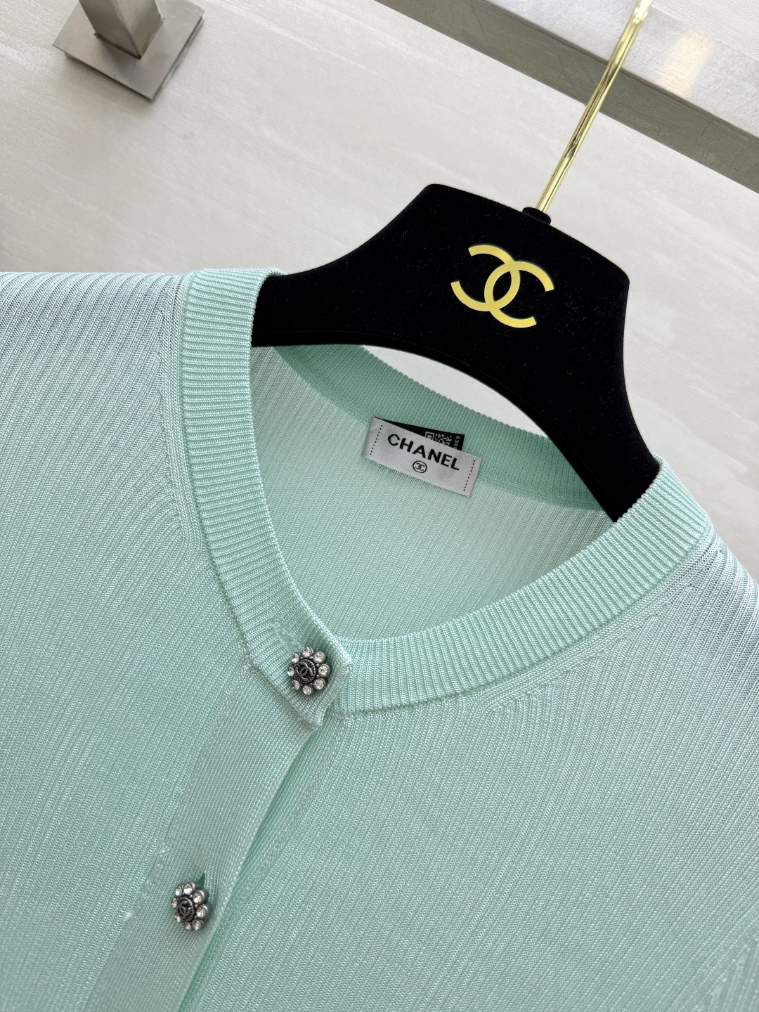 Chane♡²⁶A 纯色单排扣针织开衫 原版开发 高品质定制 现货首发size：36/38/40（）