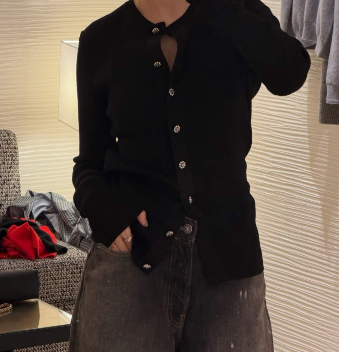 NO:928413,,,19860909,,,Women's clothing