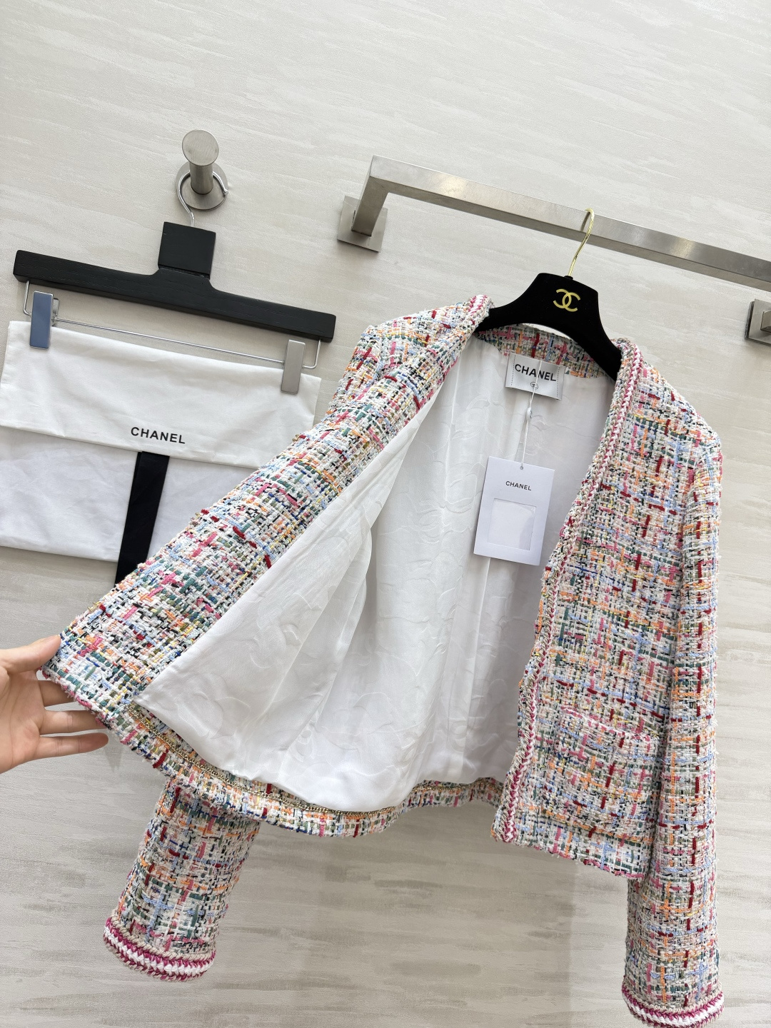 Chane♡²⁶P V领斜纹软呢外套 定制真丝提花内里 高品质定制 现货首发size：36/38/40（