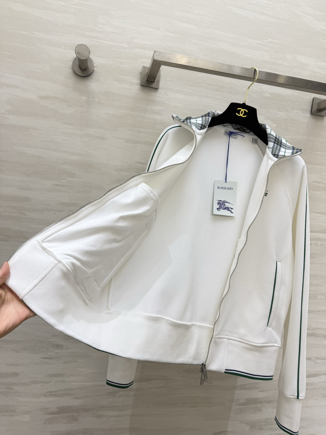 Burberr♡²⁶立领长袖网球外套 吴磊同款 高品质定制 现货首发size：S/M/L（）