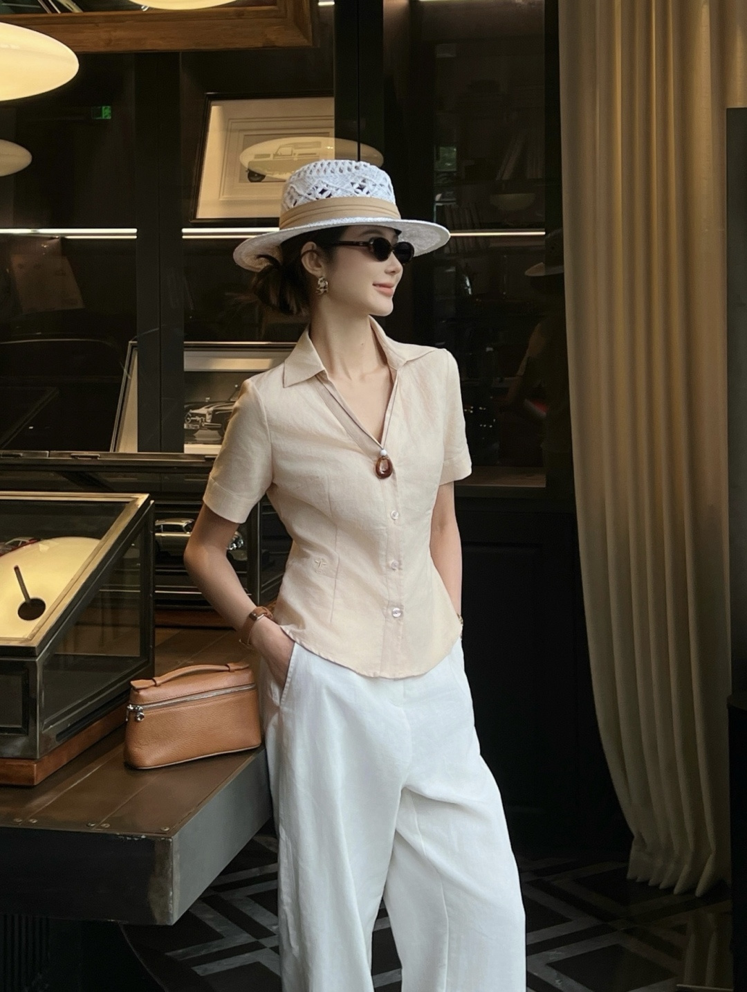 NO:929867,,,19860909,,,Women's clothing