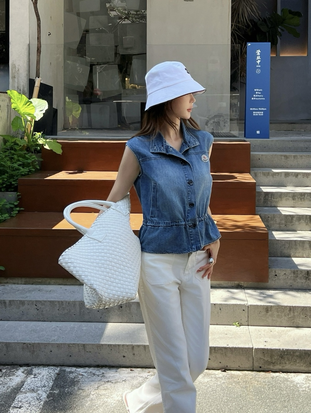 NO:929819,,,19860909,,,Women's clothing
