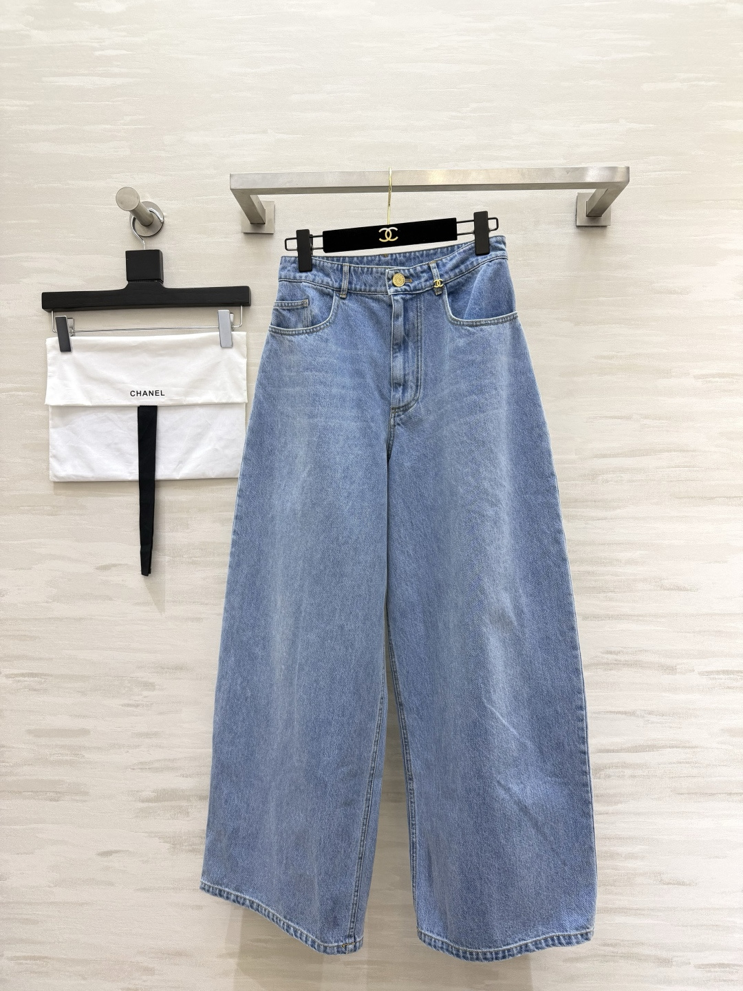 NO:932298,ChaneA Jenny's same style denim wide-leg pants. Original purchase and development. High-quality customization. Available in stock first size 36/38/40 (), Chanel-clothing, chanel, chanel,19860909ChaneA 珍妮同款牛仔阔腿裤 原版购入开发 高品质定制 现货首发size36/38/40（）,香奈儿-服装,chanel,chanel,,Women's clothing