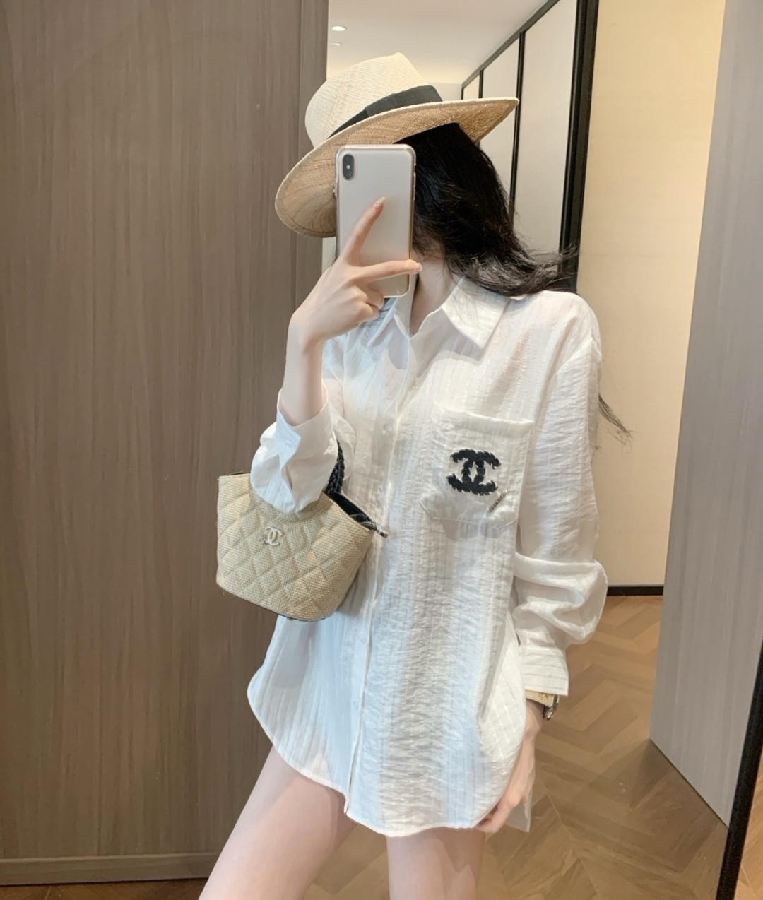 NO:933105,,,19860909,,,Women's clothing