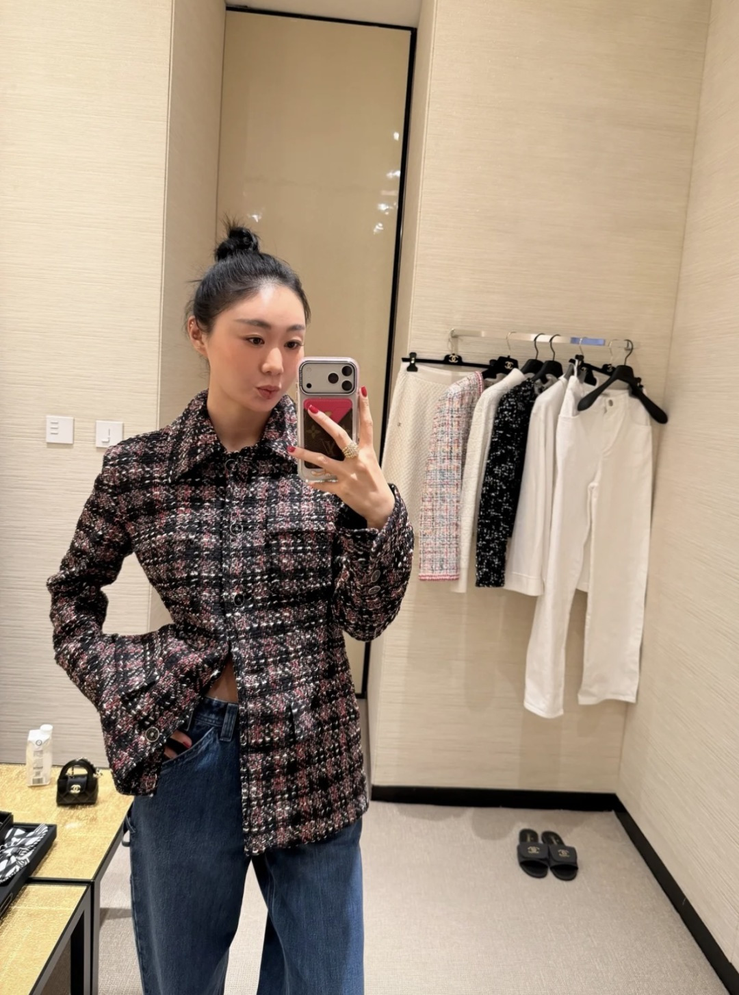 NO:933958,,,19860909,,,Women's clothing