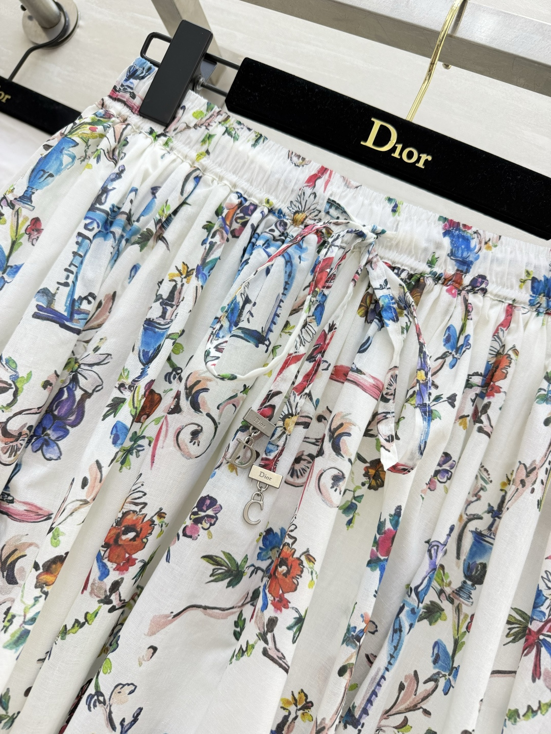 DIO♡²⁶花卉半身长裙 上新 同系列印花搭配衬衫成套绝美 松紧腰+大摆百褶 显瘦遮肉一绝 轻盈棉料 氛围感神器 单穿/