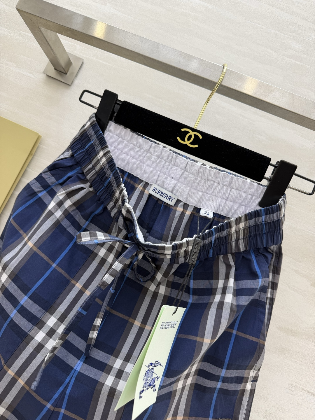Burberr♡²⁶复古格纹短裤｜夏日刚需单品 松紧腰宽松版型 舒服又显瘦 经典格纹永不过时 百搭所有上衣 出门随便一套