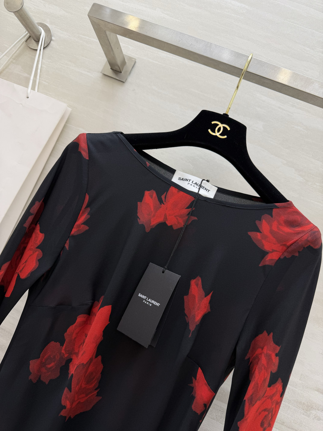 #ysl²⁶春夏新款 长袖船领真丝 法式优雅连衣裙 定制真丝面料奢华高级 暗影酒红玫瑰花 高品质定制 现货首发size：
