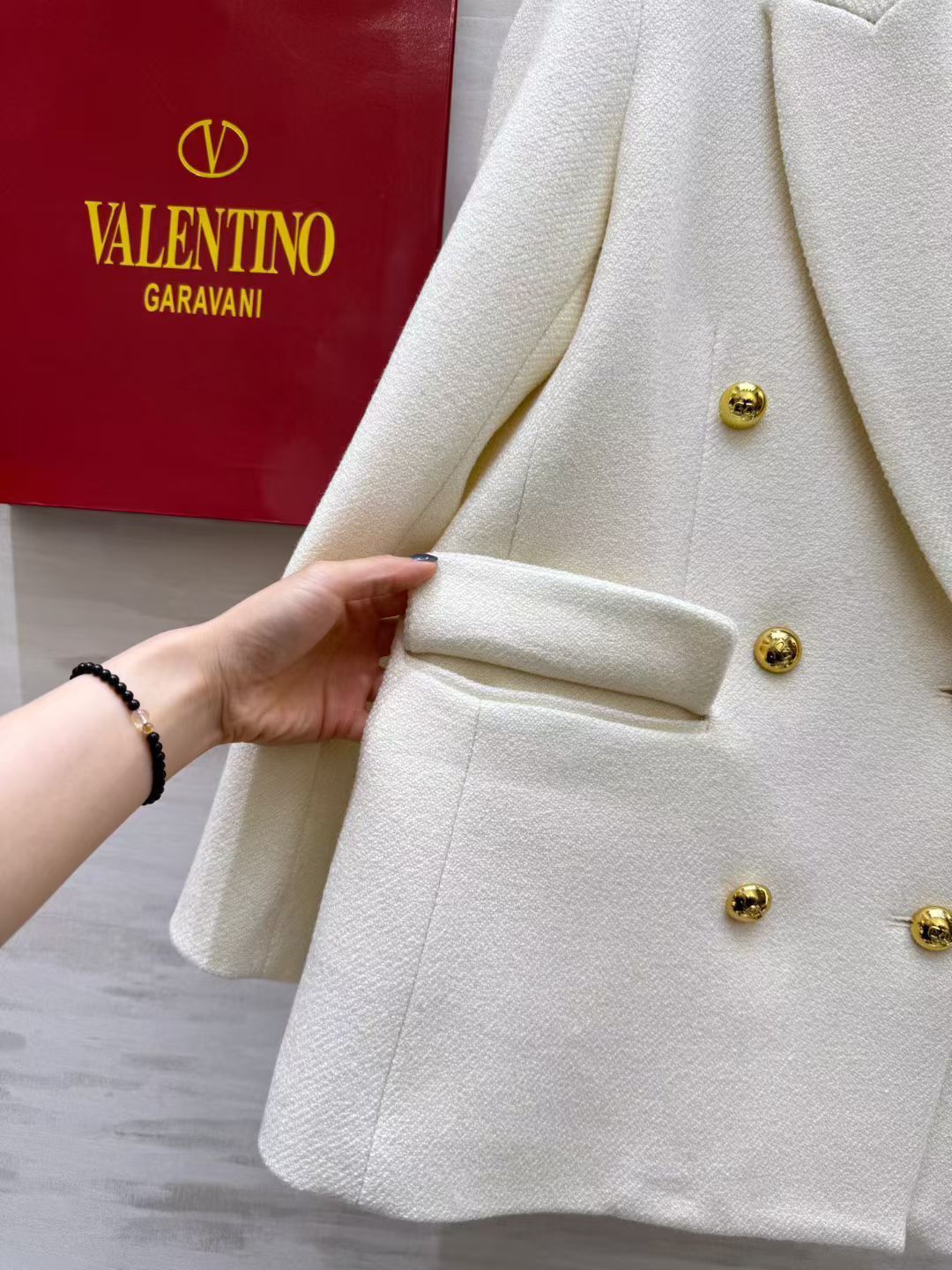 #Valentin♡新款 绵羊毛西装外套 高品质定制 现货首发size：S/M/L/XL（M码肩宽：40，胸围：100，