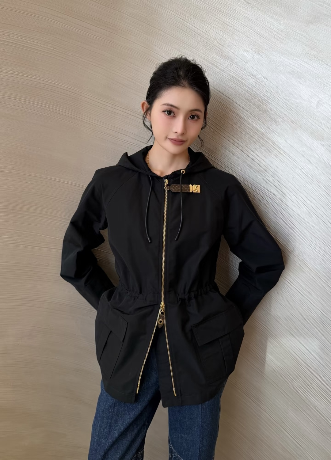 NO:943367,,Louis Vuitton-clothing,louis vuitton,19860909,路易威登-服装,louis vuitton,,Women's clothing
