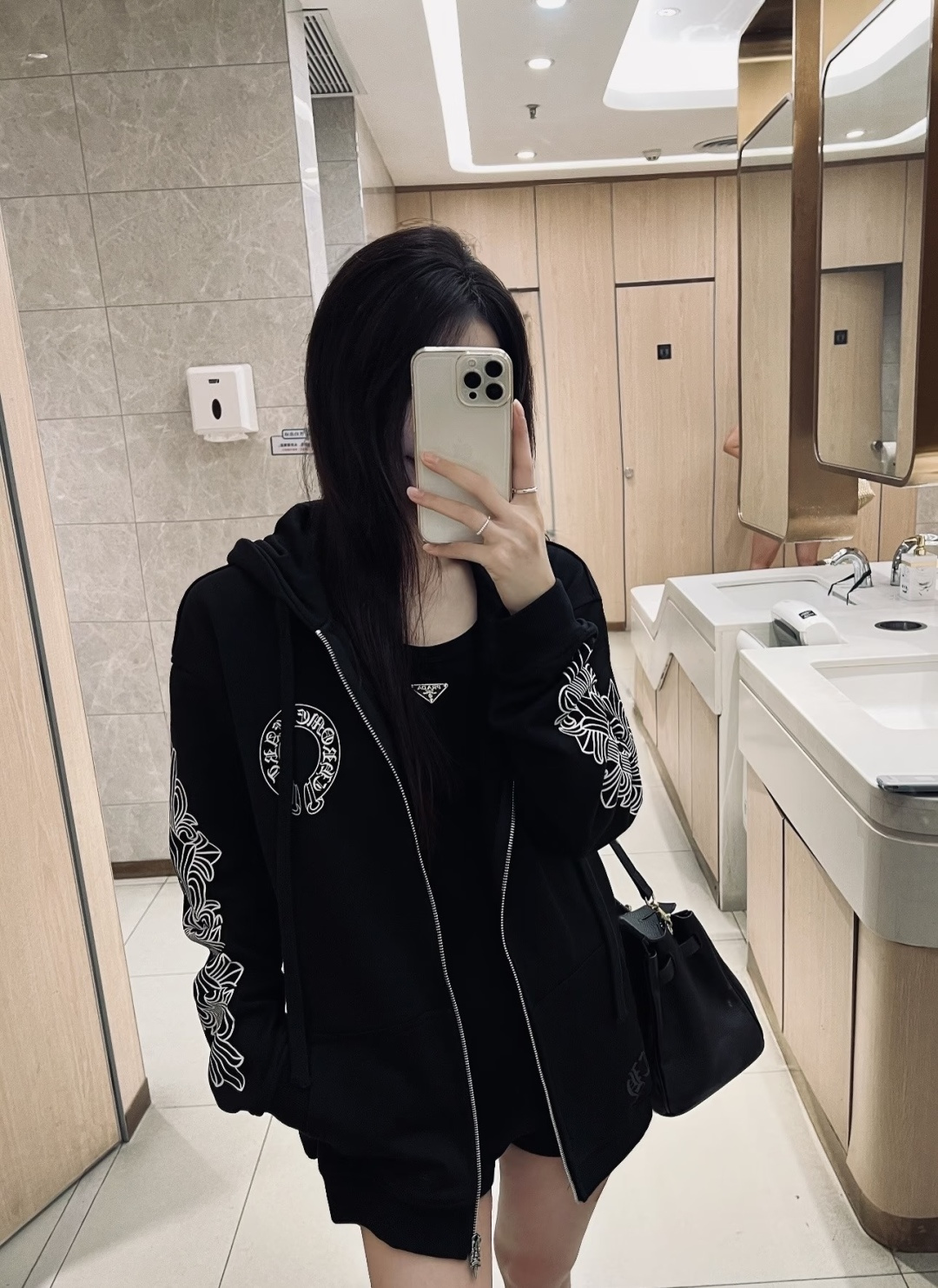 NO:943377,,chrome hearts-clothing,chrome hearts,19860909,克罗心-服装,chrome hearts,,Women's clothing