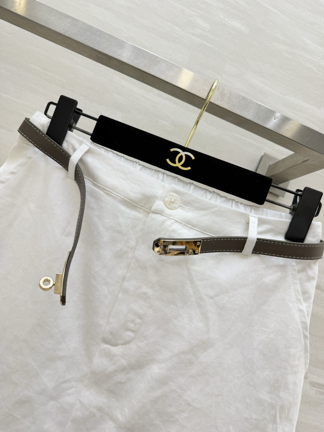 Herme♡²⁶亚麻无袖套装|松弛感天花板 甄选天然水洗亚麻面料 自带肌理褶皱 经典翻领无袖衬衫 双工装口袋设计 简约利 Herme♡²⁶亚麻无袖套装|松弛感天花板 甄选天然水洗亚麻面料 自带肌理褶皱 经典翻领无袖衬衫 双工装口袋设计 简约利