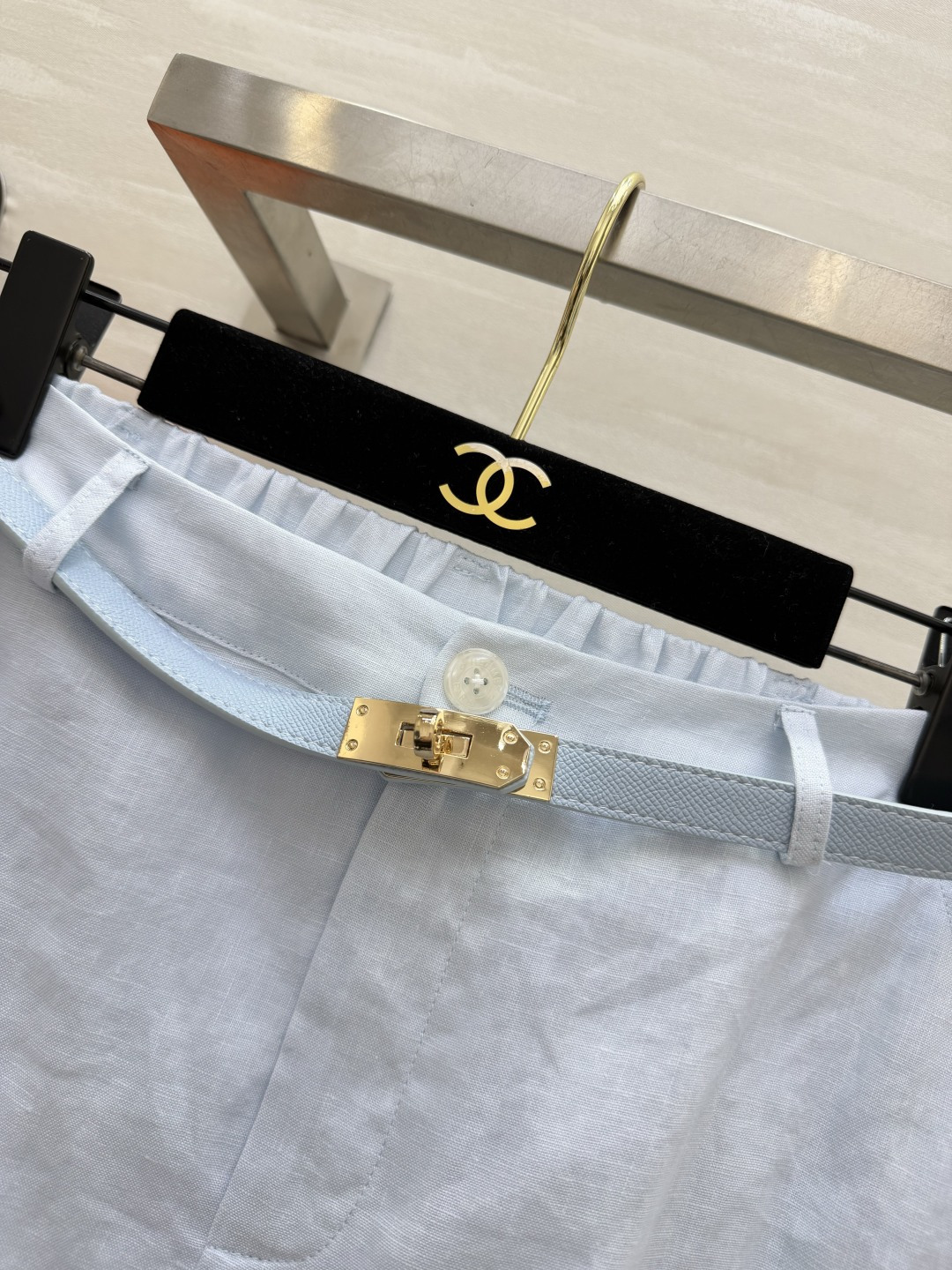 Herme♡²⁶亚麻无袖套装｜松弛感天花板 甄选天然水洗亚麻面料 自带肌理褶皱 经典翻领无袖衬衫 双工装口袋设计 简约利