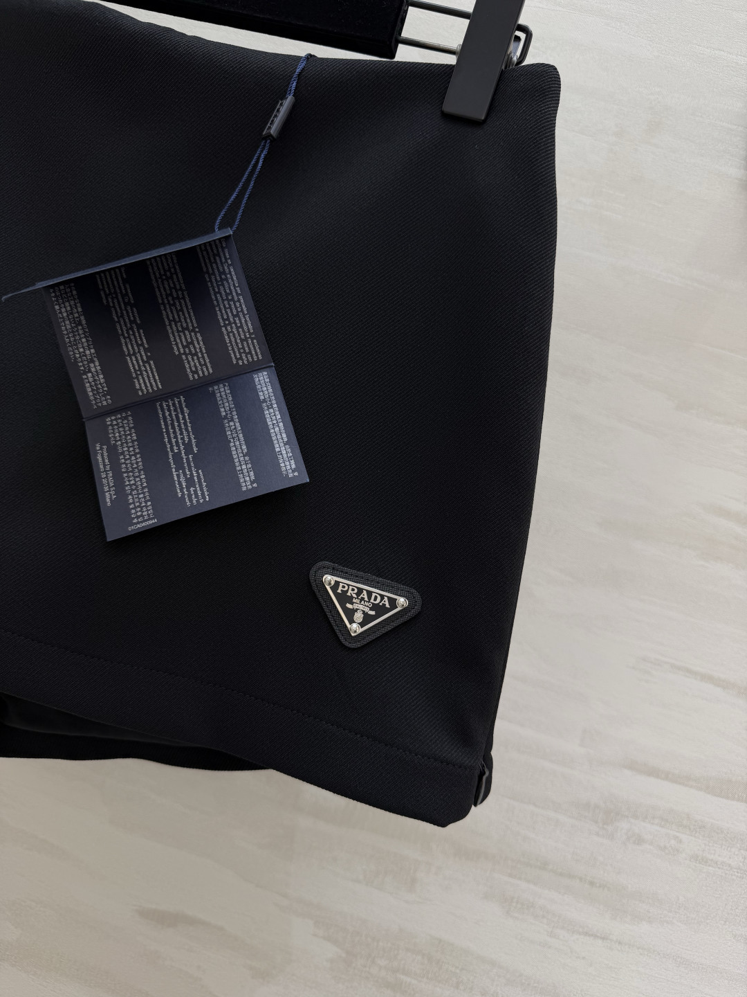 #Prad♡新款裤裙 俏皮时髦 内里防走光安全裤设计 立体剪裁版型 高品质定制 现货首发size：S/M/L/XL（M码
