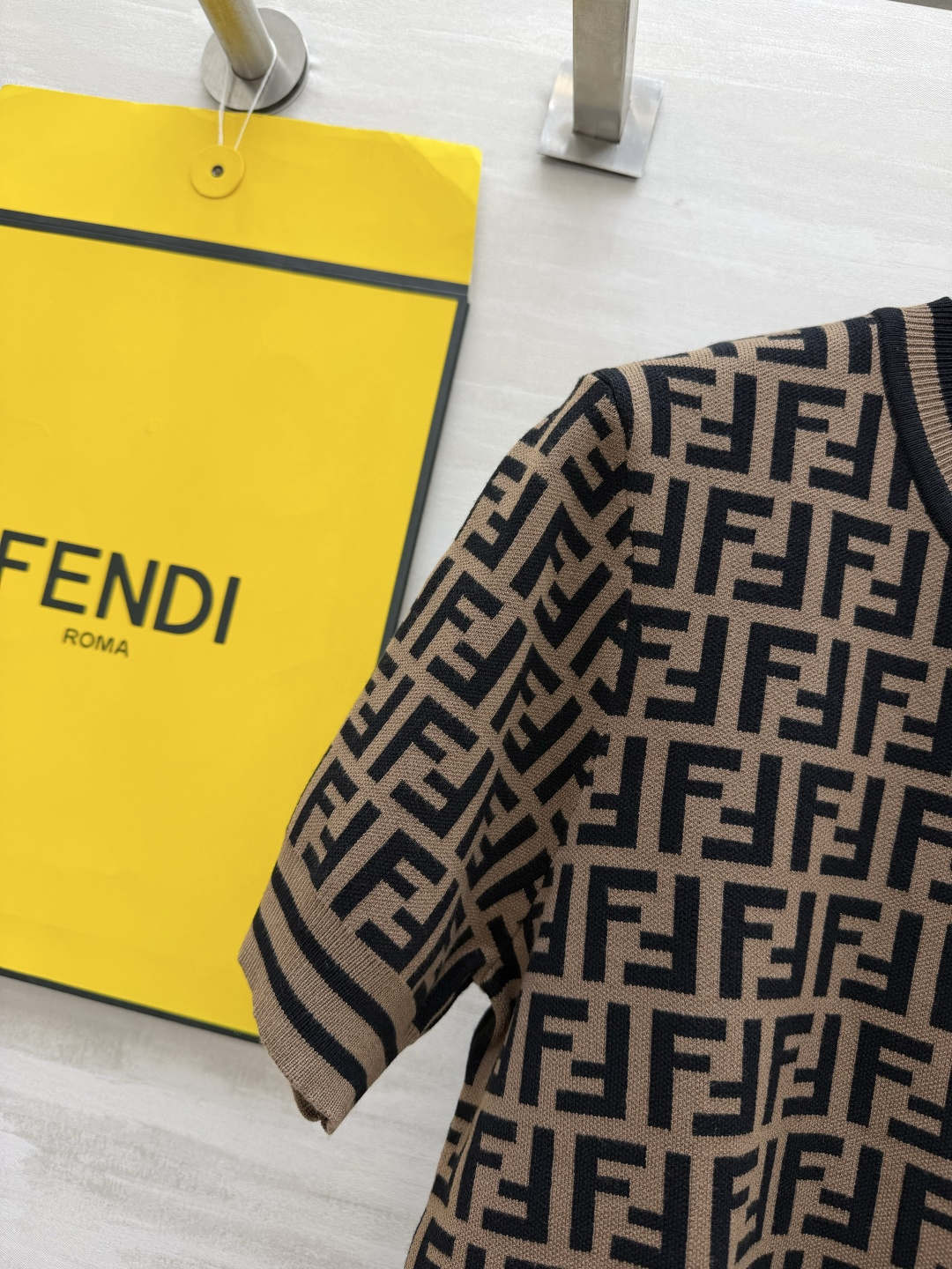 FEND♡²⁶🔥爆品🔥 经典FF老花短袖针织衫 高级时髦 高品质翻单出货size：36/38/40（36码肩宽：36，胸