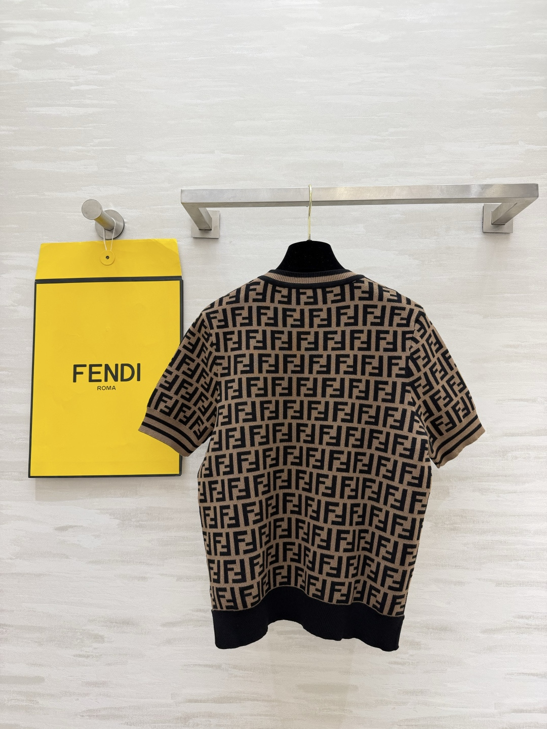 FEND♡²⁶🔥爆品🔥 经典FF老花短袖针织衫 高级时髦 高品质翻单出货size：36/38/40（36码肩宽：36，胸