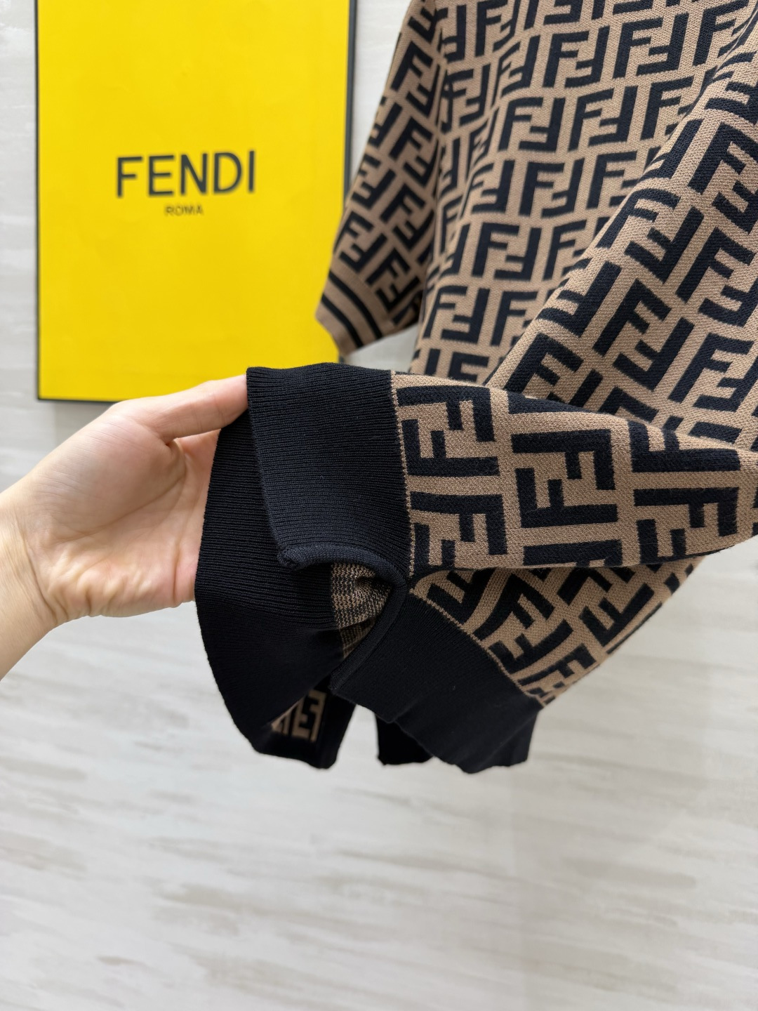 FEND♡²⁶🔥爆品🔥 经典FF老花短袖针织衫 高级时髦 高品质翻单出货size：36/38/40（36码肩宽：36，胸