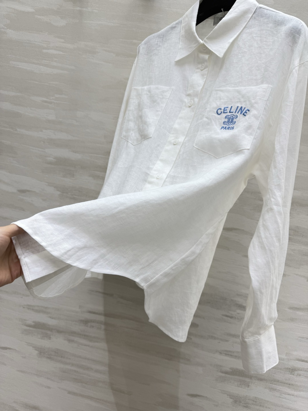 ▫️CELIN♡²⁶亚麻刺绣衬衫 天然亚麻｜透气不闷汗 宽松慵懒版型｜对各种身形友好 口袋精致刺绣 简约高级 三色：白/