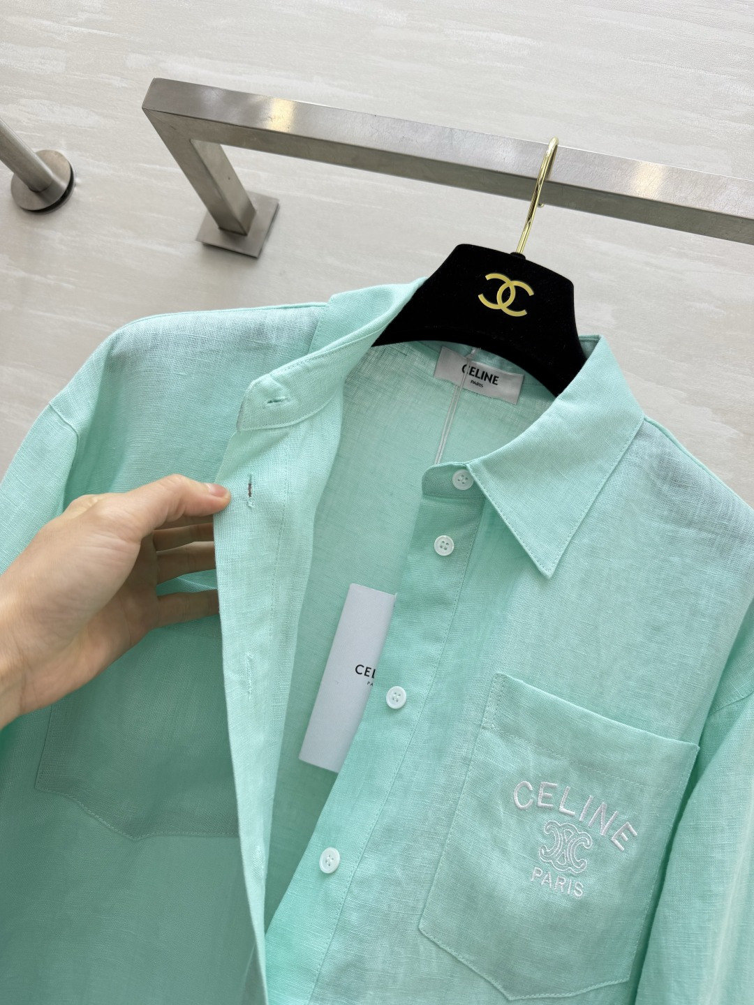 ▫️CELIN♡²⁶亚麻刺绣衬衫 天然亚麻｜透气不闷汗 宽松慵懒版型｜对各种身形友好 口袋精致刺绣 简约高级 三色：白/