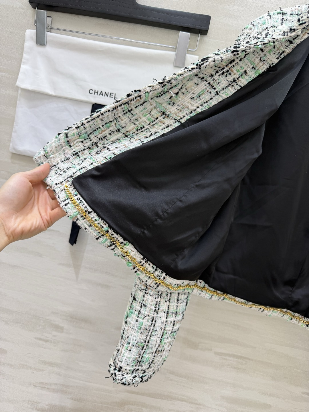 Chane♡²⁶薄荷绿金扣粗花呢外套 现货首发size：S/M/L（s码肩宽：40，胸围：100，衣长：49）