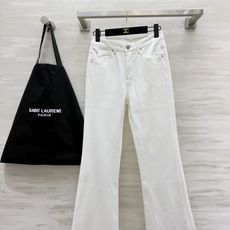 ysl²⁶封神微喇牛仔裤|承包你一整个四季穿搭✨白/浅蓝/黑灰三色齐上线 经典高腰微喇版型!巧妙修饰胯宽、腿不直,拉长腿 ysl²⁶封神微喇牛仔裤|承包你一整个四季穿搭✨白/浅蓝/黑灰三色齐上线 经典高腰微喇版型!巧妙修饰胯宽、腿不直,拉长腿