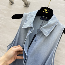 Ralph Lauren²⁶早秋刚需 牛仔背心连衣裙 浅水洗柔和牛仔面料 翻领设计|自带束腰蝴蝶结腰带 收腰大裙摆 显瘦 Ralph Lauren²⁶早秋刚需 牛仔背心连衣裙 浅水洗柔和牛仔面料 翻领设计|自带束腰蝴蝶结腰带 收腰大裙摆 显瘦