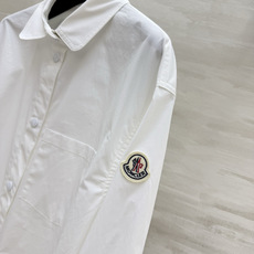 Moncle♡²⁶娃娃领短款抽绳外套|两色上新 简约减龄的日常刚需单品 柔和小圆娃娃领 弱化棱角 自带少女感 宽松短款剪 Moncle♡²⁶娃娃领短款抽绳外套|两色上新 简约减龄的日常刚需单品 柔和小圆娃娃领 弱化棱角 自带少女感 宽松短款剪