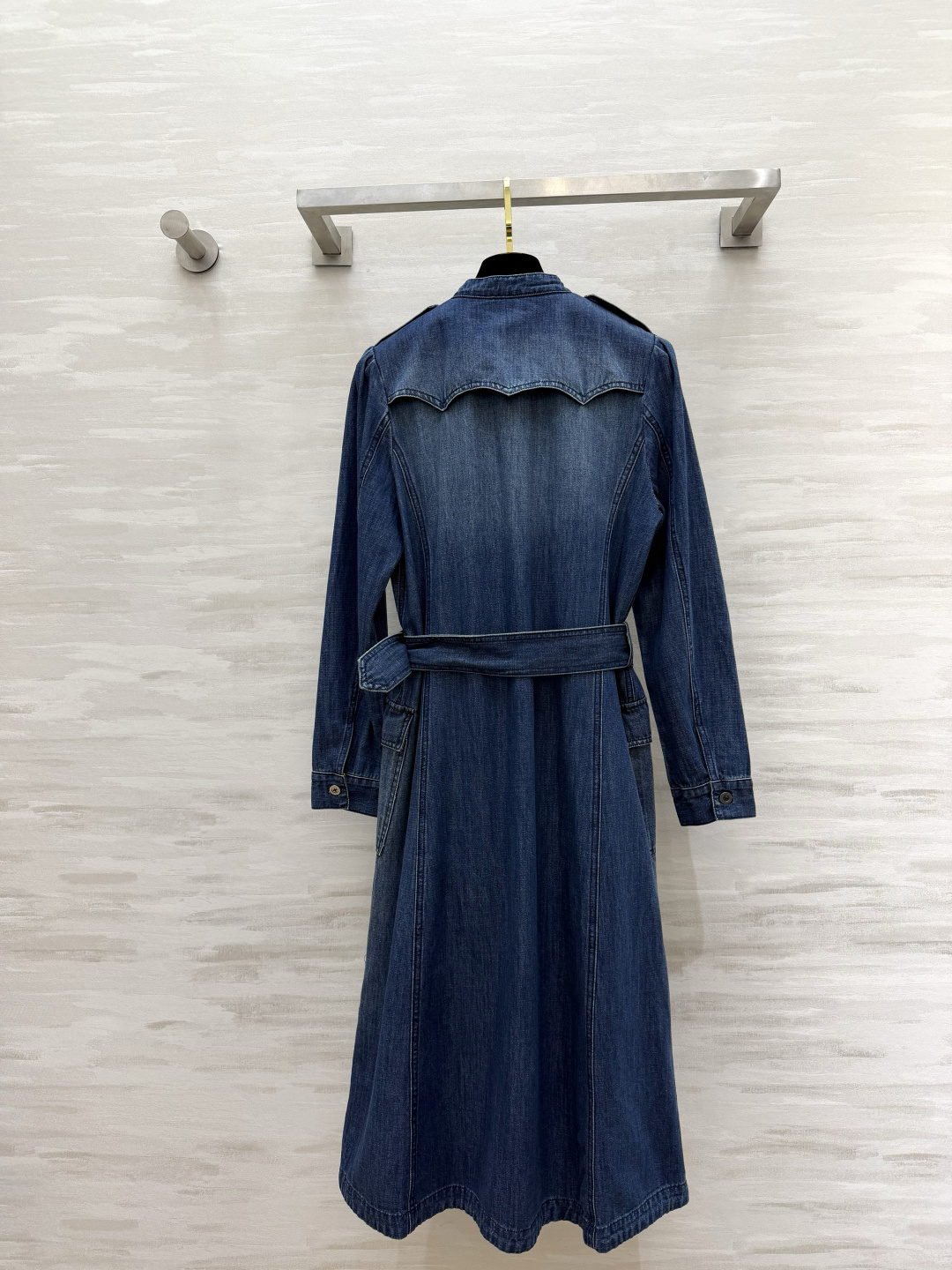 Ralph Laure²⁶立领工装牛仔长裙｜复古氛围感单品 水洗牛仔面料 色调温润柔和 软硬适中 小立领设计利落大气 肩