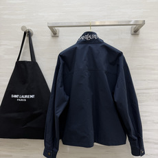 Ysl²⁶新款 翻领刺绣logo双面穿百搭休闲夹克外套 米白 藏蓝双面可穿 解锁多种风格!面料挺括度手感都超赞 翻领刺绣 Ysl²⁶新款 翻领刺绣logo双面穿百搭休闲夹克外套 米白 藏蓝双面可穿 解锁多种风格!面料挺括度手感都超赞 翻领刺绣