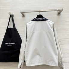 Ysl²⁶新款 翻领刺绣logo双面穿百搭休闲夹克外套 米白 藏蓝双面可穿 解锁多种风格!面料挺括度手感都超赞 翻领刺绣 Ysl²⁶新款 翻领刺绣logo双面穿百搭休闲夹克外套 米白 藏蓝双面可穿 解锁多种风格!面料挺括度手感都超赞 翻领刺绣