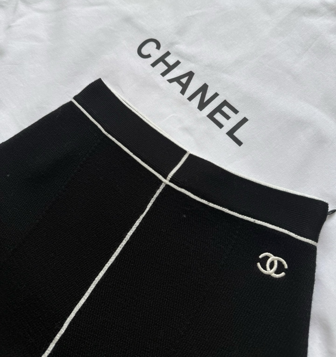 Chane♡²⁶B 线条撞色针织长半裙 高品质定制 现货首发size：36/38/40（）
