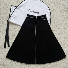 Chane♡²⁶B 线条撞色针织长半裙 高品质定制 现货首发size:36/38/40() Chane♡²⁶B 线条撞色针织长半裙 高品质定制 现货首发size:36/38/40()