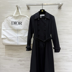 #DIO♡²⁶新款 双排扣长款风衣 高级大气 高品质定制 现货首发size:S/M/L/XL(s码肩宽:37,胸围:88 #DIO♡²⁶新款 双排扣长款风衣 高级大气 高品质定制 现货首发size:S/M/L/XL(s码肩宽:37,胸围:88