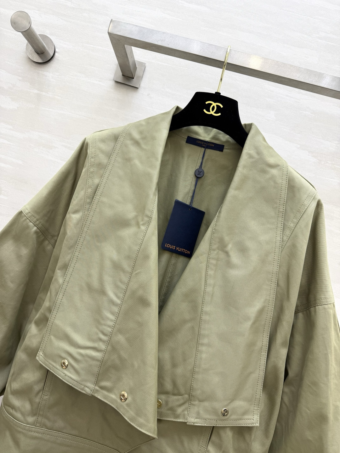 Lvvv²⁶FW 按扣前襟深V夹克外套 高品质定制 现货首发size：S/M/L（）