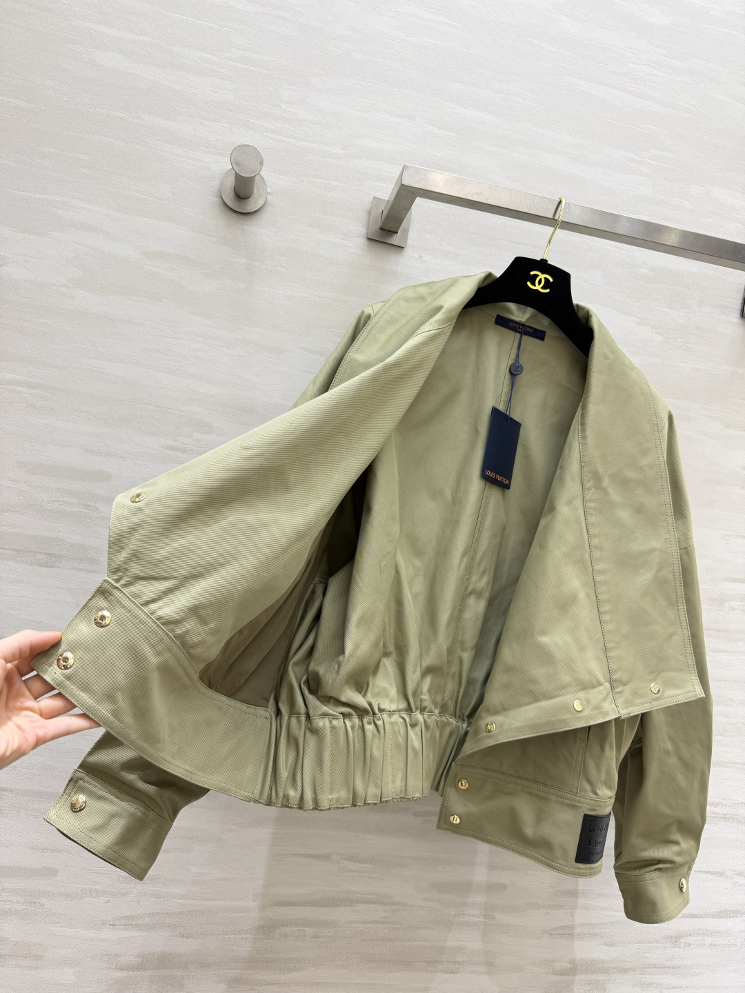 Lvvv²⁶FW 按扣前襟深V夹克外套 高品质定制 现货首发size：S/M/L（）