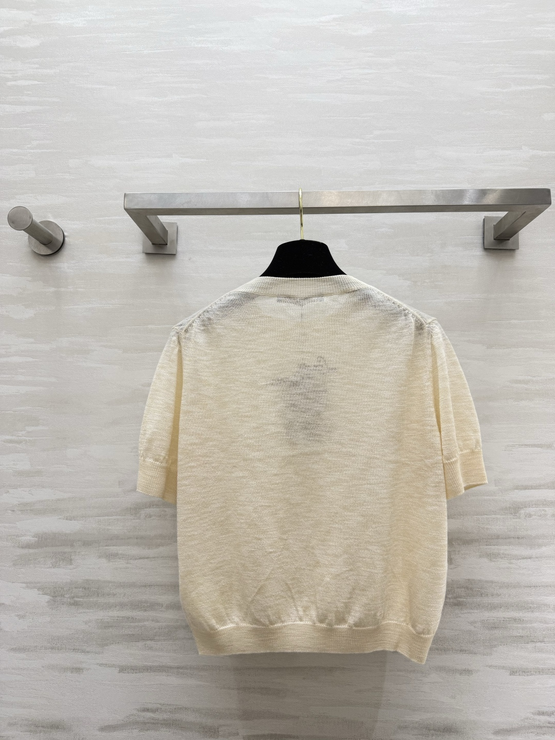 Lvvv²⁶logo标识轻透针织短袖 高品质定制 现货首发size：S/M/L（）