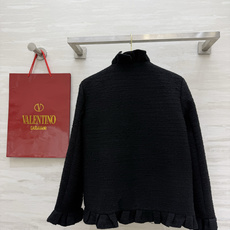 Valentin♡²⁶自带温柔氛围感的黑色粗花呢外套 木耳边沿着领口、下摆、袖口层层铺开!黑白撞色系带设计 中式结扣精致 Valentin♡²⁶自带温柔氛围感的黑色粗花呢外套 木耳边沿着领口、下摆、袖口层层铺开!黑白撞色系带设计 中式结扣精致