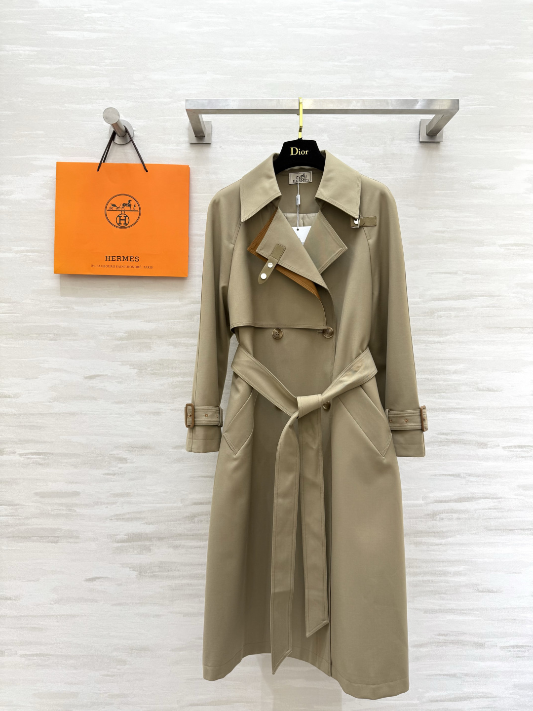 #Herme♡爆款撞色翻领长款风衣 高品质定制 现货首发size：S/M/L/XL（M码胸围：98，衣长：109）