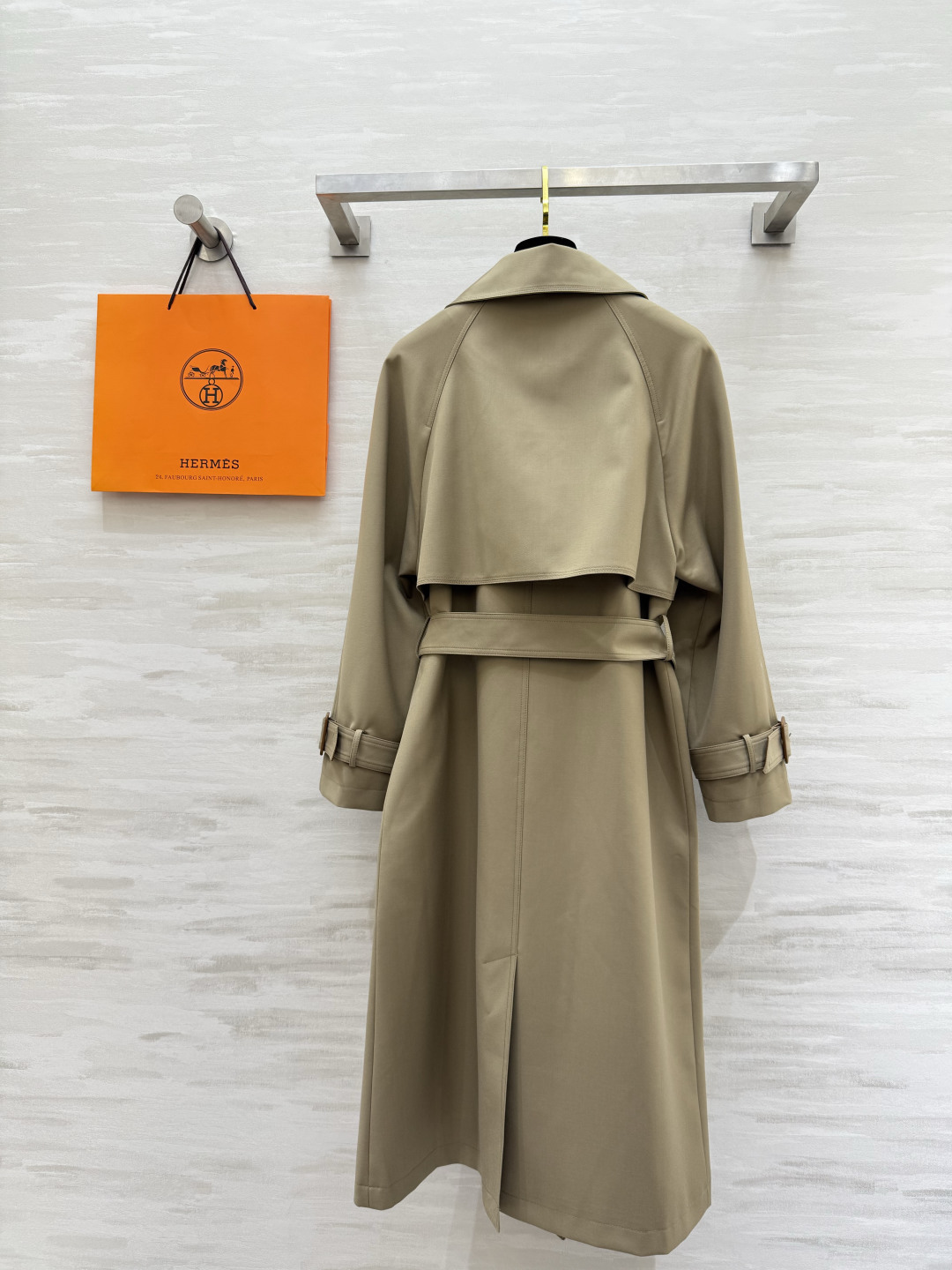 #Herme♡爆款撞色翻领长款风衣 高品质定制 现货首发size：S/M/L/XL（M码胸围：98，衣长：109）
