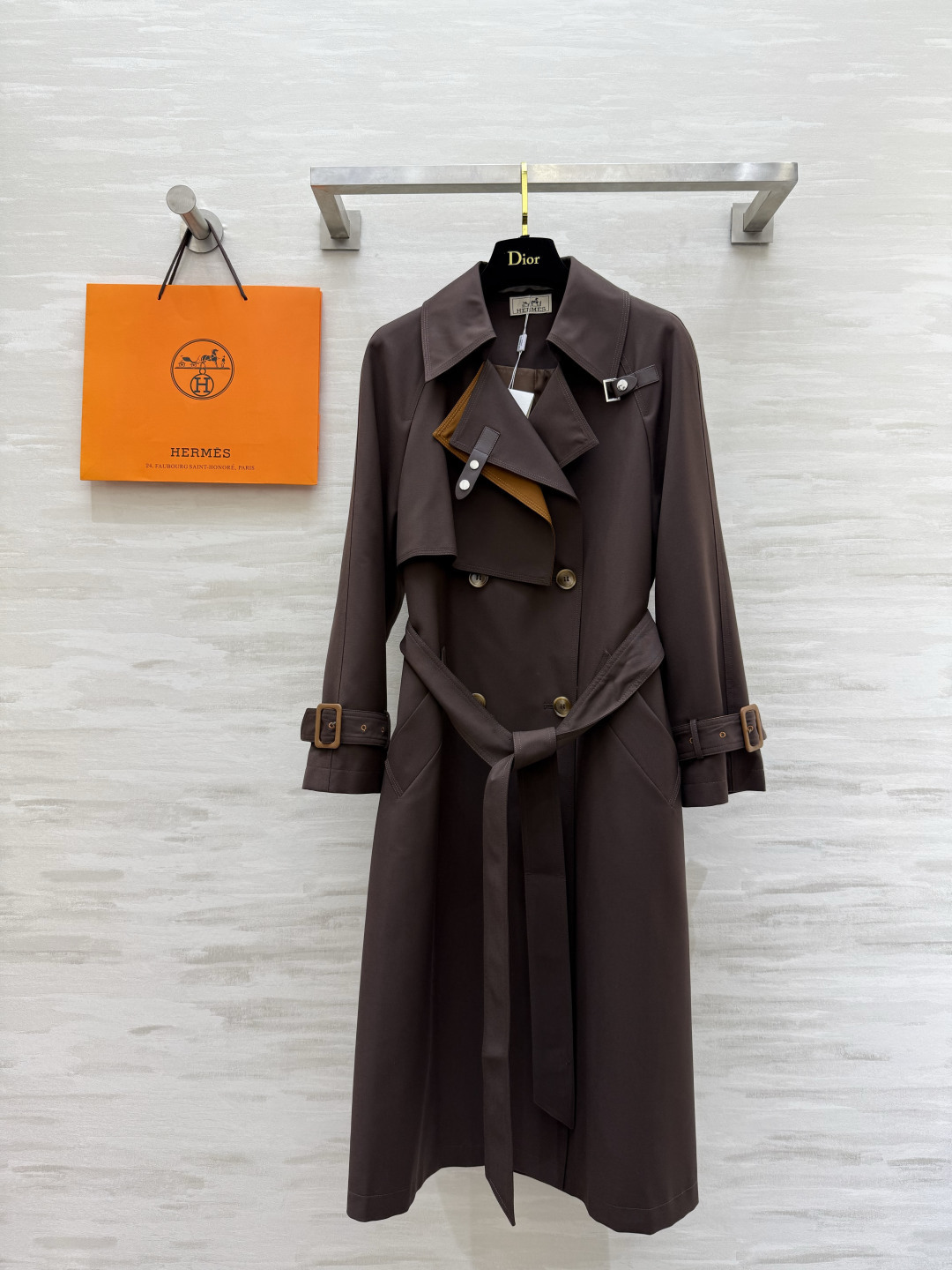#Herme♡爆款撞色翻领长款风衣 高品质定制 现货首发size：S/M/L/XL（M码胸围：98，衣长：109）