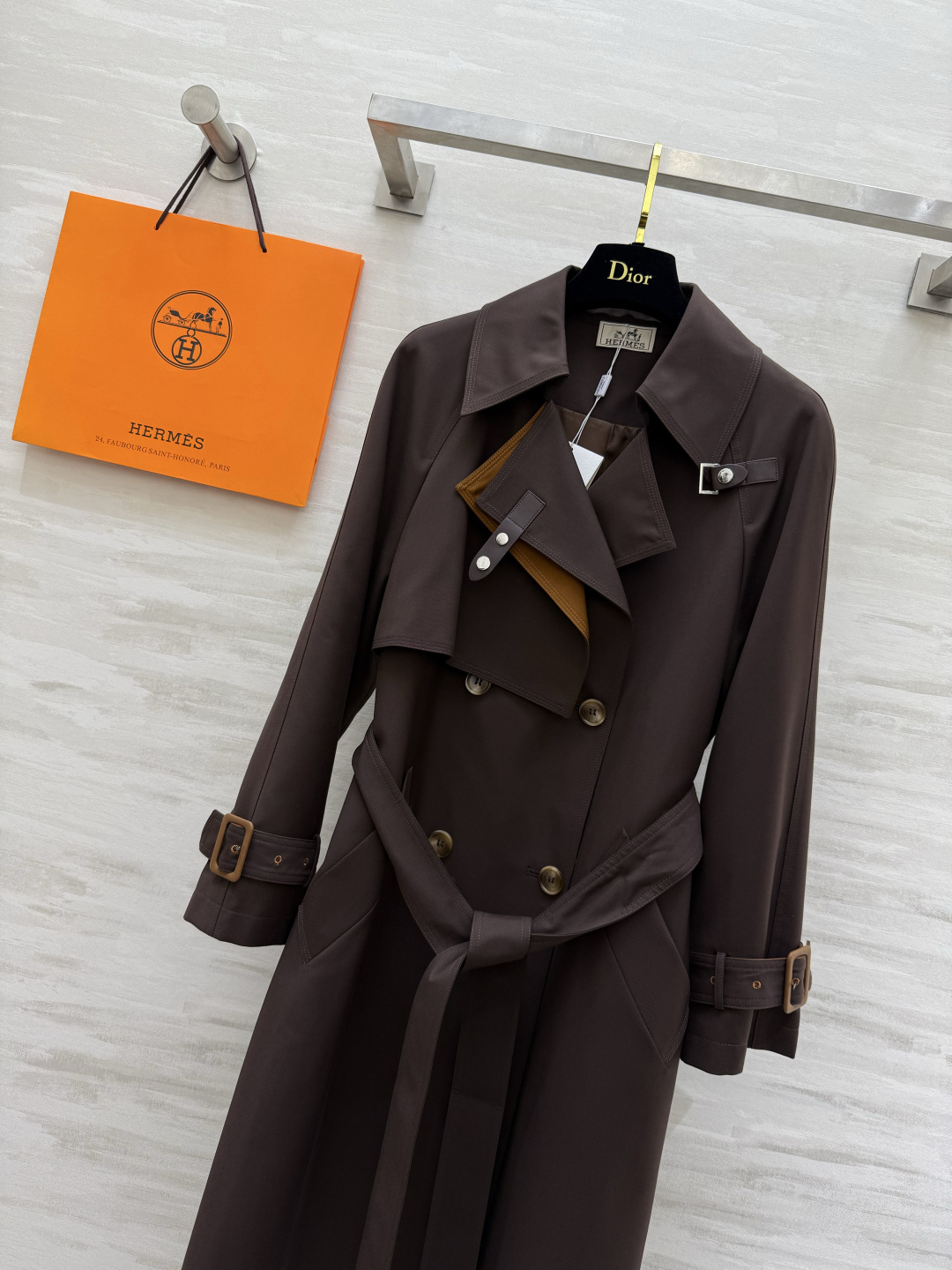 #Herme♡爆款撞色翻领长款风衣 高品质定制 现货首发size：S/M/L/XL（M码胸围：98，衣长：109）