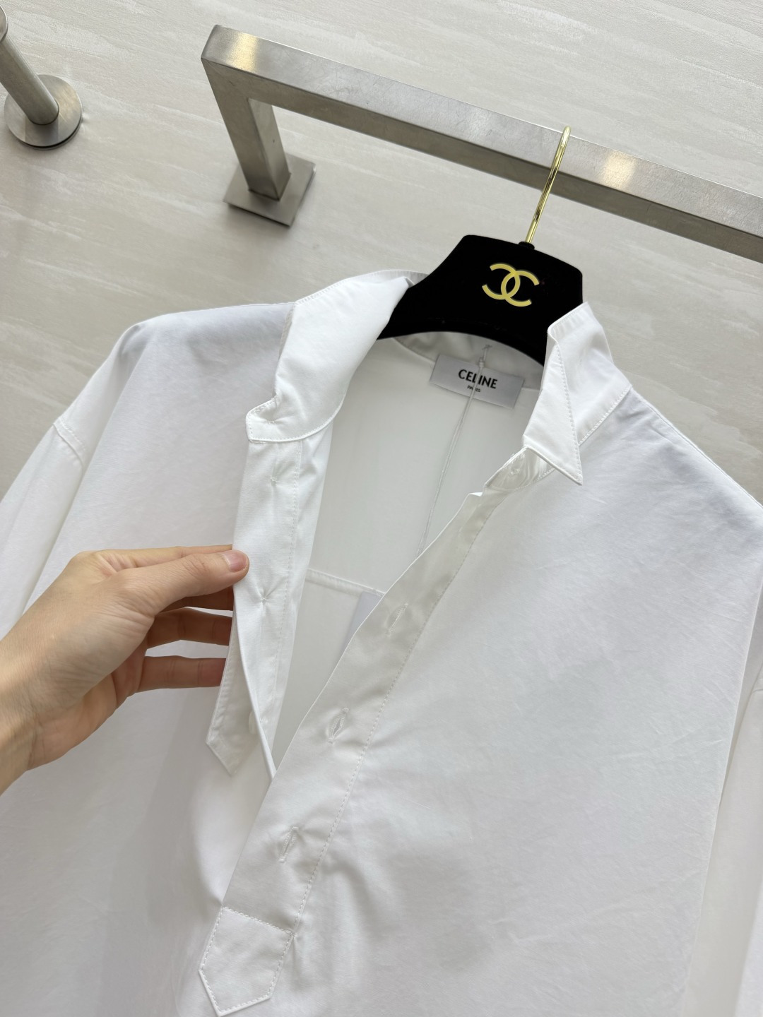 CELIN♡FALL²⁶新款飞机领衬衫🩵🤍高品质定制 现货首发size：S/M/L（S码肩宽：50，胸围：106，衣长：